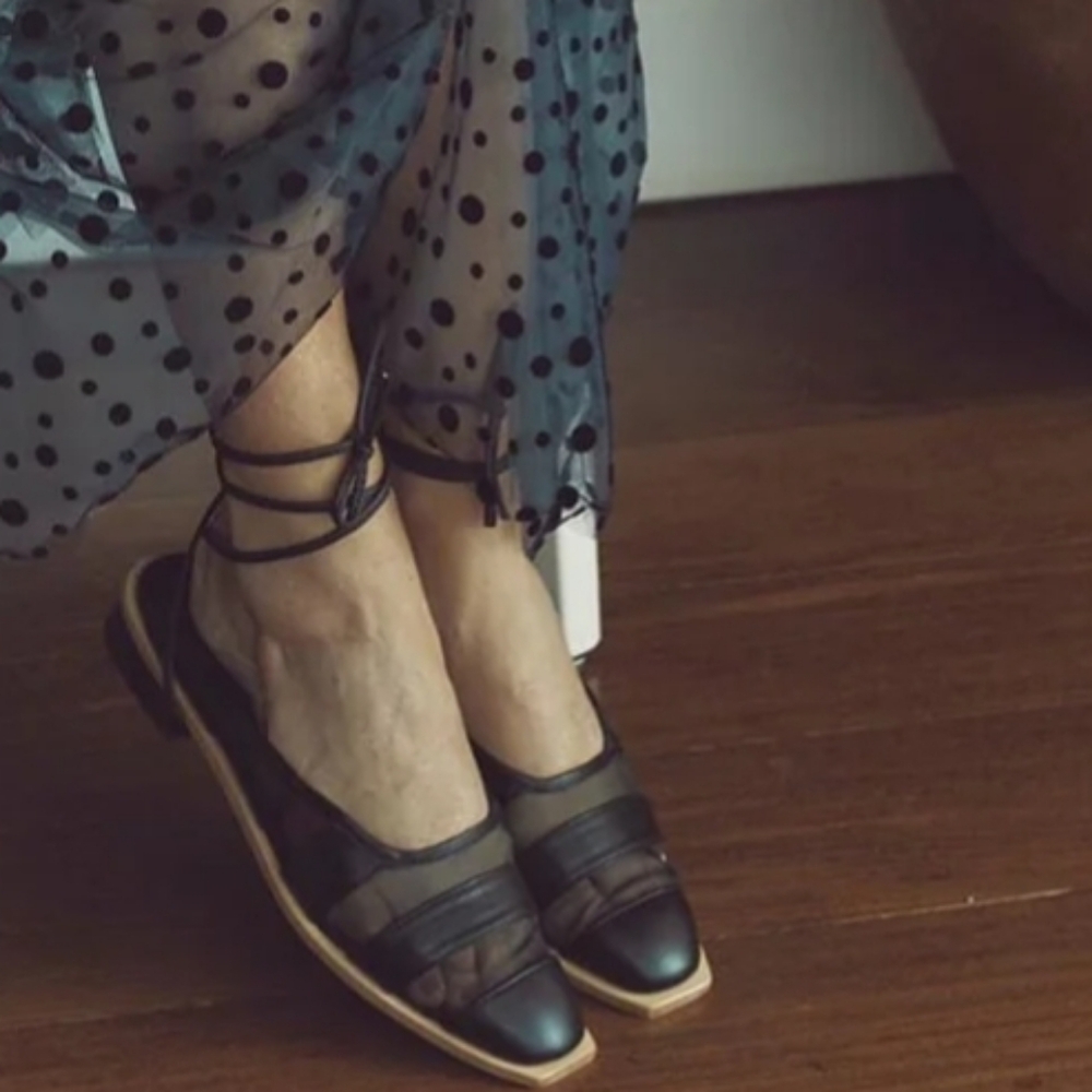 NWT.St Tropez Black Women Shoes.Ran Biger se Pic .